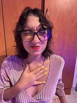 aurora xoxo online show from 03.17.25