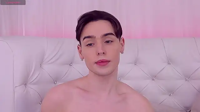 Snapshot of RobbyCharming chatting on 02.04.25 RobbyCharming online show from 02.04.25