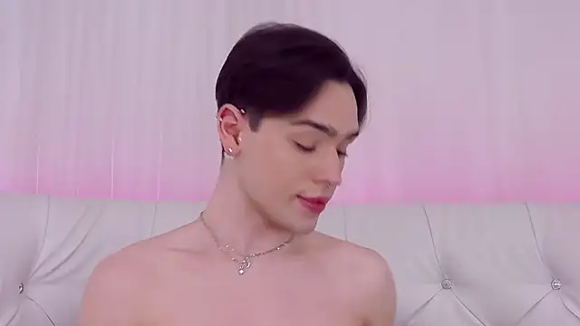 Snapshot of RobbyCharming chatting on 02.14.25 RobbyCharming online show from 02.14.25