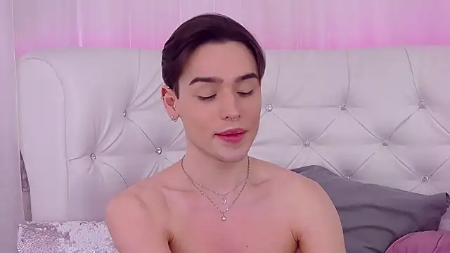 Snapshot of RobbyCharming chatting on 02.16.25 RobbyCharming online show from 02.16.25