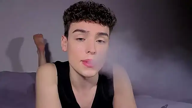 Snapshot of RobbyCharming chatting on 09.19.25 RobbyCharming online show from 09.19.25