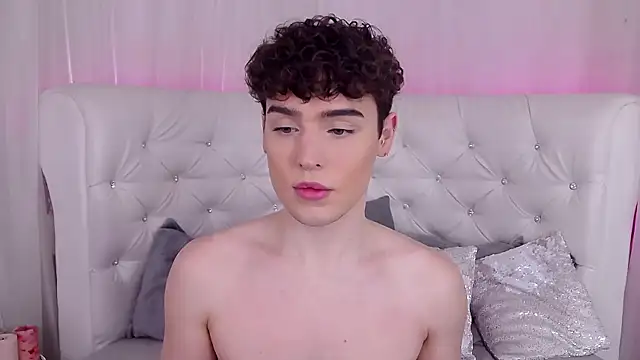 Snapshot of RobbyCharming chatting on 10.24.25 RobbyCharming online show from 10.24.25