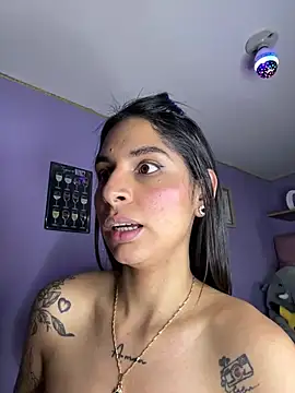 Snapshot of charlotte_stevenss_ chatting on 02.02.25 charlotte stevenss online show from 02.02.25