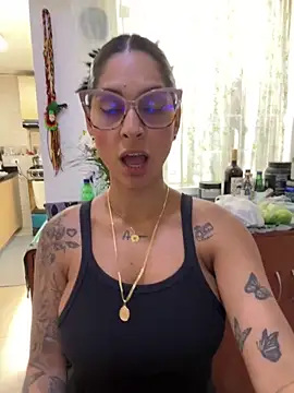 Snapshot of charlotte_stevenss_ chatting on 03.05.25 charlotte stevenss online show from 03.05.25