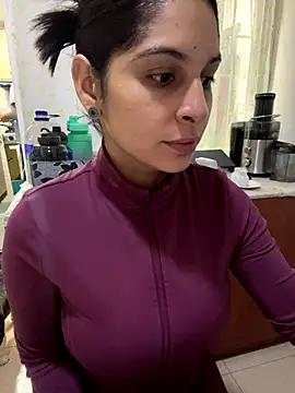 Snapshot of charlotte_stevenss_ chatting on 11.04.25 charlotte stevenss online show from 11.04.25