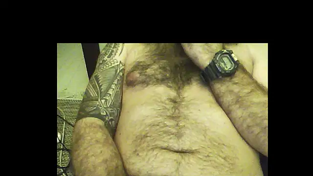 Snapshot of Chach1988 chatting on 12.04.25 Chach1988 online show from 12.04.25