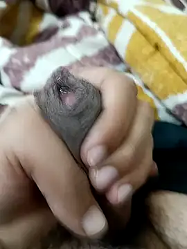 Snapshot of wrong_man25 chatting on 01.11.25 wrong man25 online show from 01.11.25