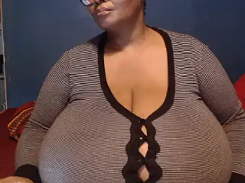 CUTEFIRMMELONSS online show from 03.13.25