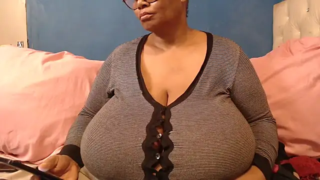 CUTEFIRMMELONSS online show from 10.07.25