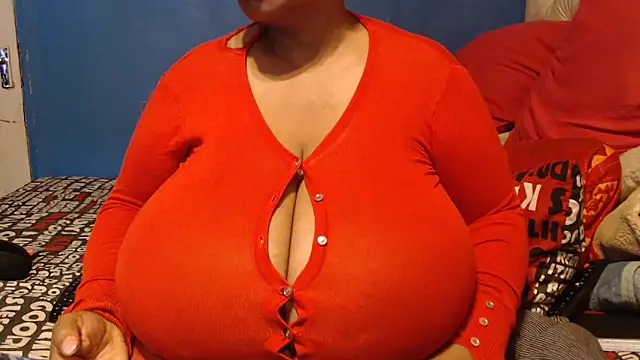 CUTEFIRMMELONSS online show from 11.16.25