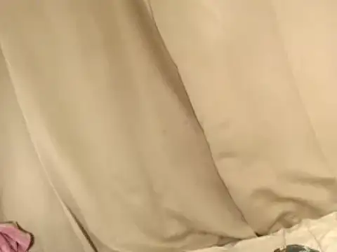 Snapshot of ehotlovea_ chatting on 03.10.25 ehotlovea online show from 03.10.25