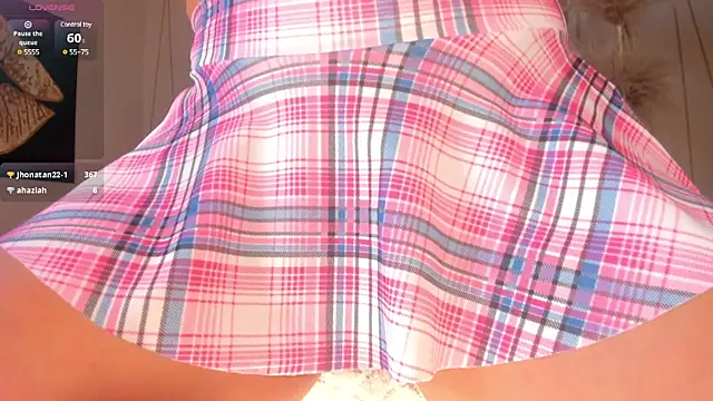 Snapshot of MariamRivera_ chatting on 01.30.25 MariamRivera online show from 01.30.25