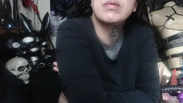 Snapshot of Astartexxx chatting on 10.21.25 Astartexxx online show from 10.21.25