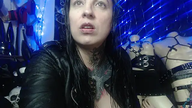 Snapshot of Astartexxx chatting on 10.23.25 Astartexxx online show from 10.23.25