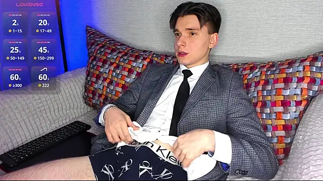 Snapshot of maxboy4 chatting on 01.03.25 maxboy4 online show from 01.03.25