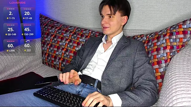 Snapshot of maxboy4 chatting on 01.20.25 maxboy4 online show from 01.20.25