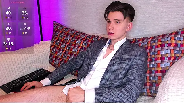 Snapshot of maxboy4 chatting on 01.30.25 maxboy4 online show from 01.30.25