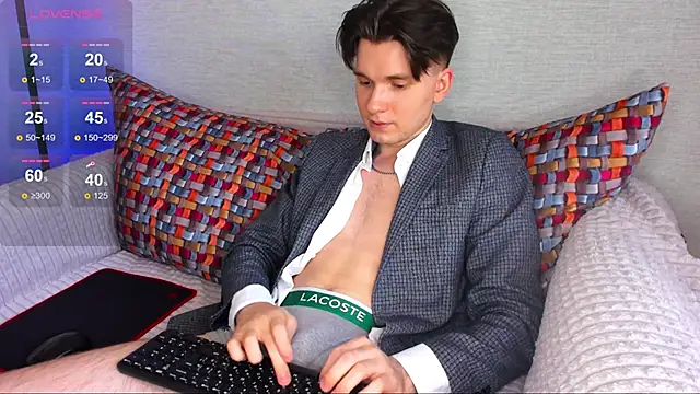 Snapshot of maxboy4 chatting on 03.07.25 maxboy4 online show from 03.07.25