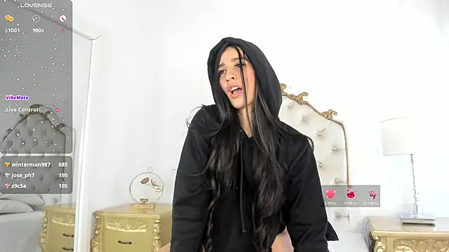 Valentina Ross  online show from 02.07.25