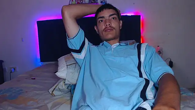 Snapshot of bella_n99 chatting on 11.20.25 bella n99 online show from 11.20.25