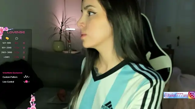 Snapshot of belu_arg chatting on 06.17.26 belu arg online show from 06.17.26