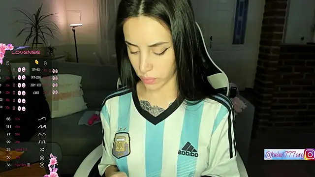 Snapshot of belu_arg chatting on 06.27.26 belu arg online show from 06.27.26