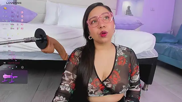 Isabella Daniell online show from 01.18.25