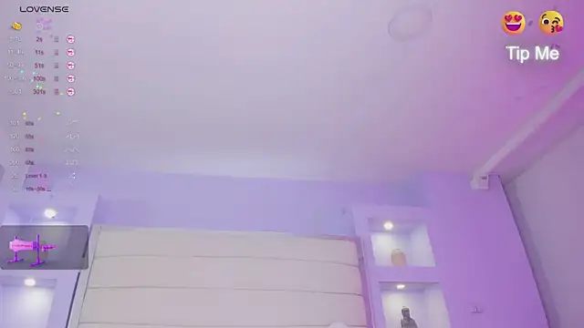 Isabella Daniell online show from 03.01.25