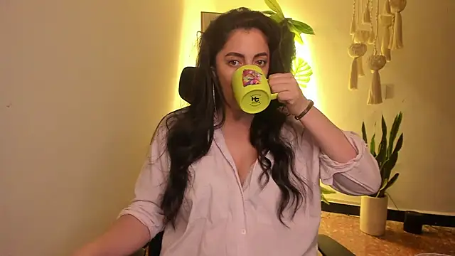 Snapshot of Mala_Bad chatting on 12.18.24 Mala Bad online show from 12.18.24