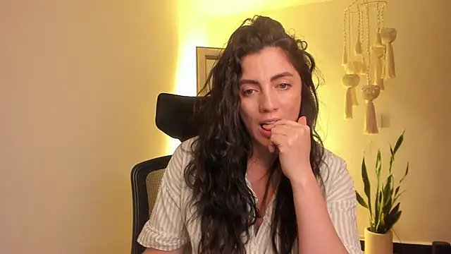 Snapshot of Mala_Bad chatting on 01.15.25 Mala Bad online show from 01.15.25