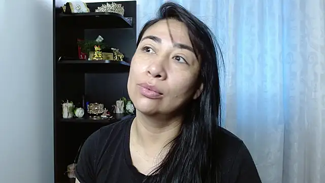 Karina Yang online show from 09.17.25