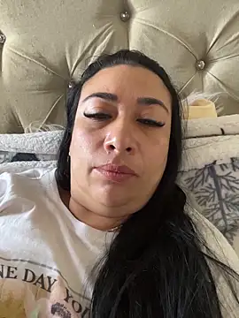 Karina Yang online show from 12.14.25