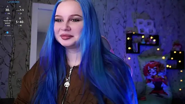 Moon Valkyrie online show from 12.07.24