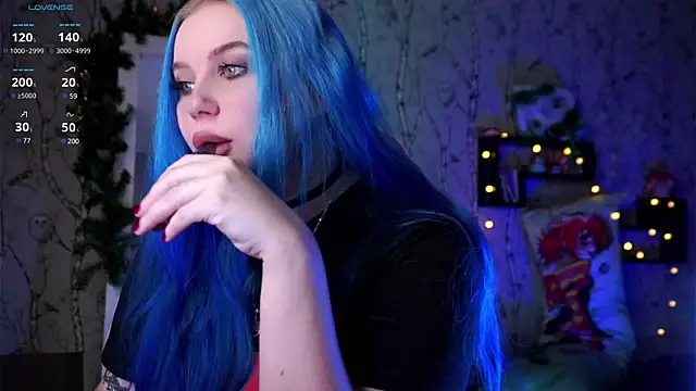 Moon Valkyrie online show from 01.04.25