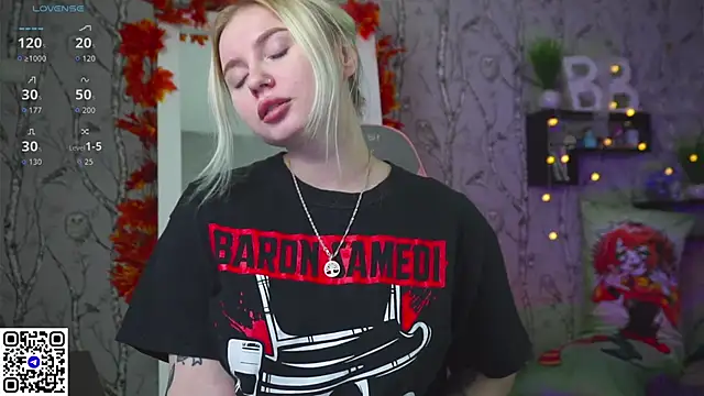 Moon Valkyrie online show from 10.19.25