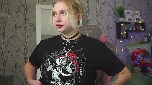 Moon Valkyrie online show from 02.06.26