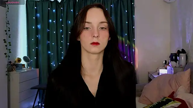 Snapshot of Silver_rains chatting on 03.05.25 Silver rains online show from 03.05.25