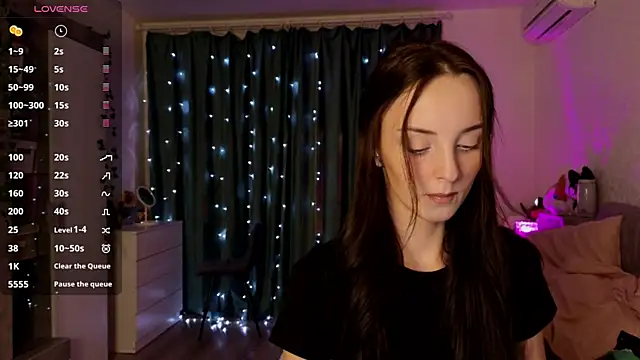 Snapshot of Silver_rains chatting on 03.15.25 Silver rains online show from 03.15.25