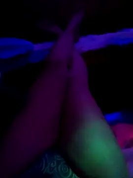 Rhianna wilson online show from 02.12.25