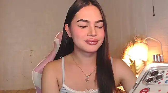 Ashely Lewis online show from 02.13.25