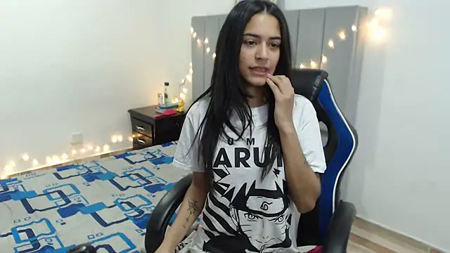 imSophia online show from 03.15.25