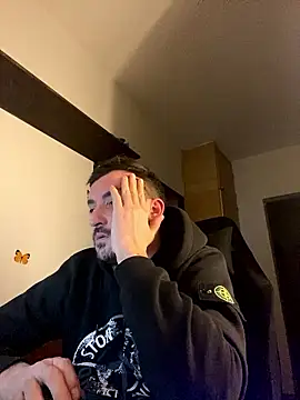 Fireflyerrr online show from 01.08.26