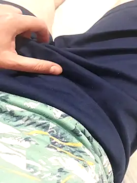 Snapshot of Nirvana-- chatting on 10.06.25 Nirvana-- online show from 10.06.25