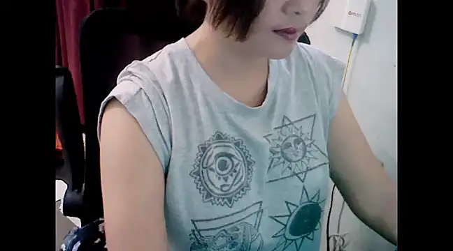 makemefallin online show from 12.17.24