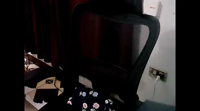 makemefallin online show from 01.04.25