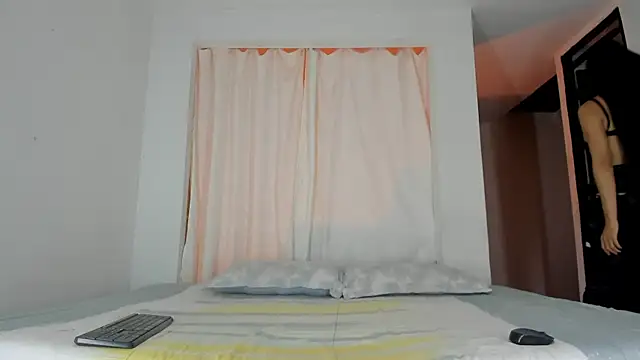 Fairycandyx online show from 04.18.26