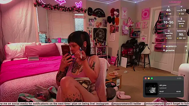 MissRomero online show from 09.11.25