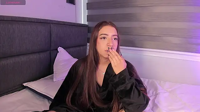 MERIDA TAYLOR online show from 02.05.25