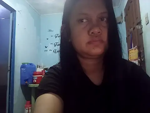 Snapshot of Honeybun25 chatting on 10.12.25 Honeybun25 online show from 10.12.25