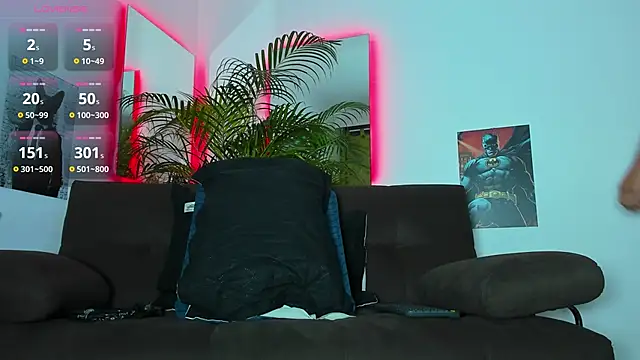 Snapshot of DantePierroo chatting on 12.15.24 DantePierroo online show from 12.15.24